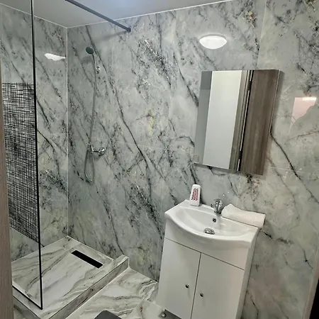 Le Charme * בוקרשט