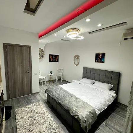 Le Charme Хостел